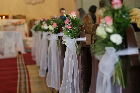 cathedral, ceremony, catholic, wedding, bench, flowers, bouquet, red carpet, decoration, love