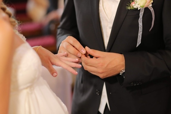 kezek, esküvő, vőlegény, Karikagyűrű, öltöny, szerelem, elkötelezettség, nő, romantika, menyasszony