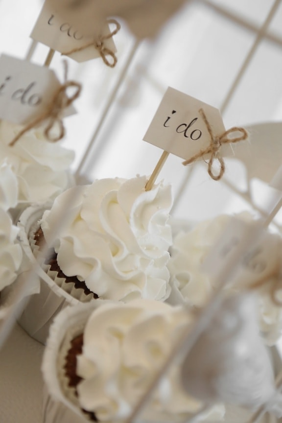 cupcake, wedding, decoration, dessert, cream, romance, love, sugar, indoors, traditional