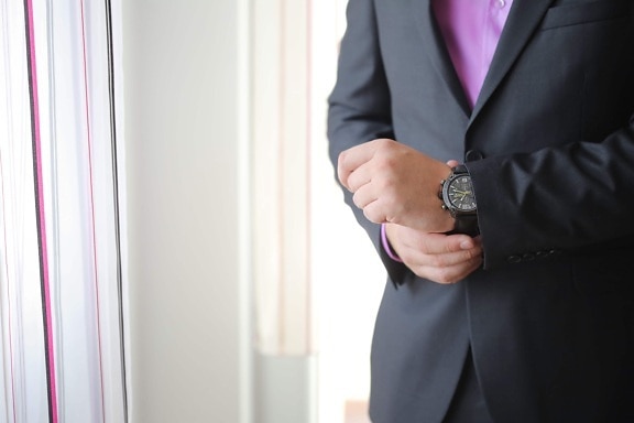 бизнесмен, наручные часы, бизнесмен, элегантность, костюм, шелк, бизнес, человек, в помещении, люди