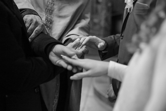 обручальное кольцо, крестный отец, жених, руки, Партнеры, монохромный, партнерство, люди, Свадьба, человек