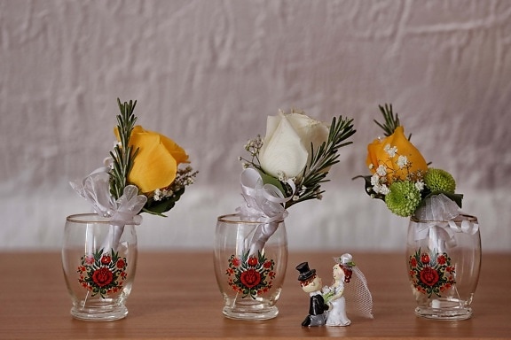 statyett, keramik, brudgummen, bruden, miniatyr, vas, behållare, blommor, bukett, glas