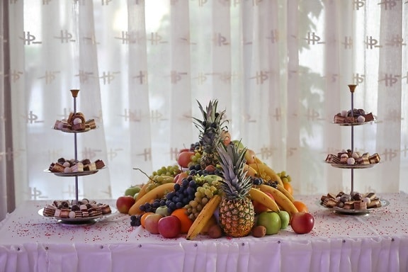 沙拉吧, 餐饮, 饼干, 水果, 自助餐, 苹果, 猕猴桃, 葡萄, 桃子, 菠萝