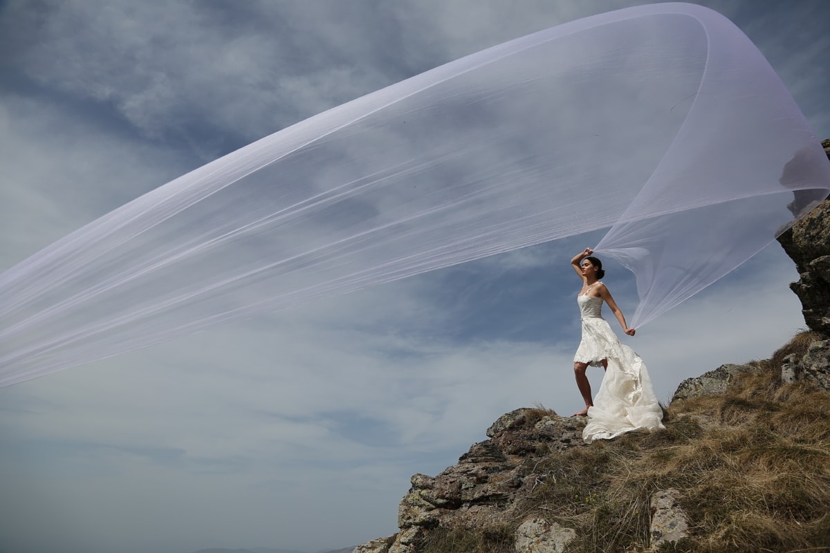 ветер, вуаль, свадебное платье, нагорье, Турист, девушка, люди, Свадьба, пейзаж, гора