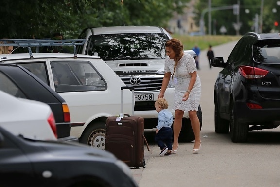 toddler, parking lot, maternity, parking, cars, son, motherhood, automobile, minivan, vehicle