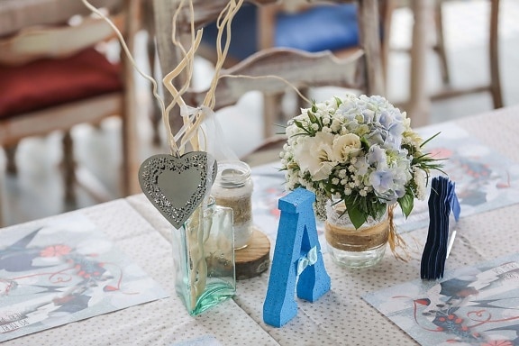 reception, table, vase, jar, interior decoration, elegant, romantic, bouquet, flowers, decoration