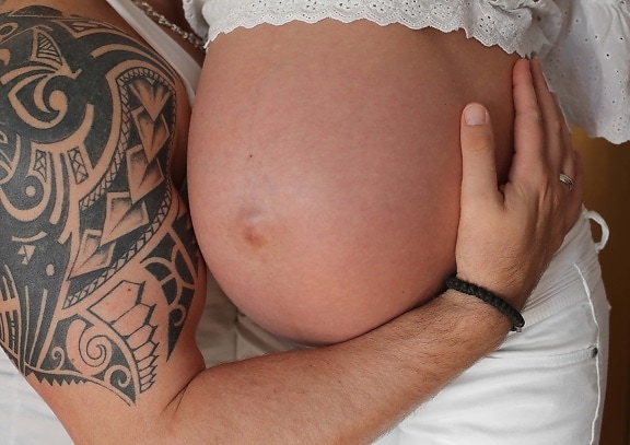 graviditet, massasje, romantikk, magen, ta på, hånd, nyfødte, tatovering, armbånd, romantisk