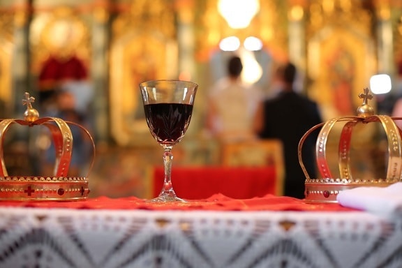 red wine, crystal, coronation, drink, crown, glasses, glass, beverage, christmas, celebration