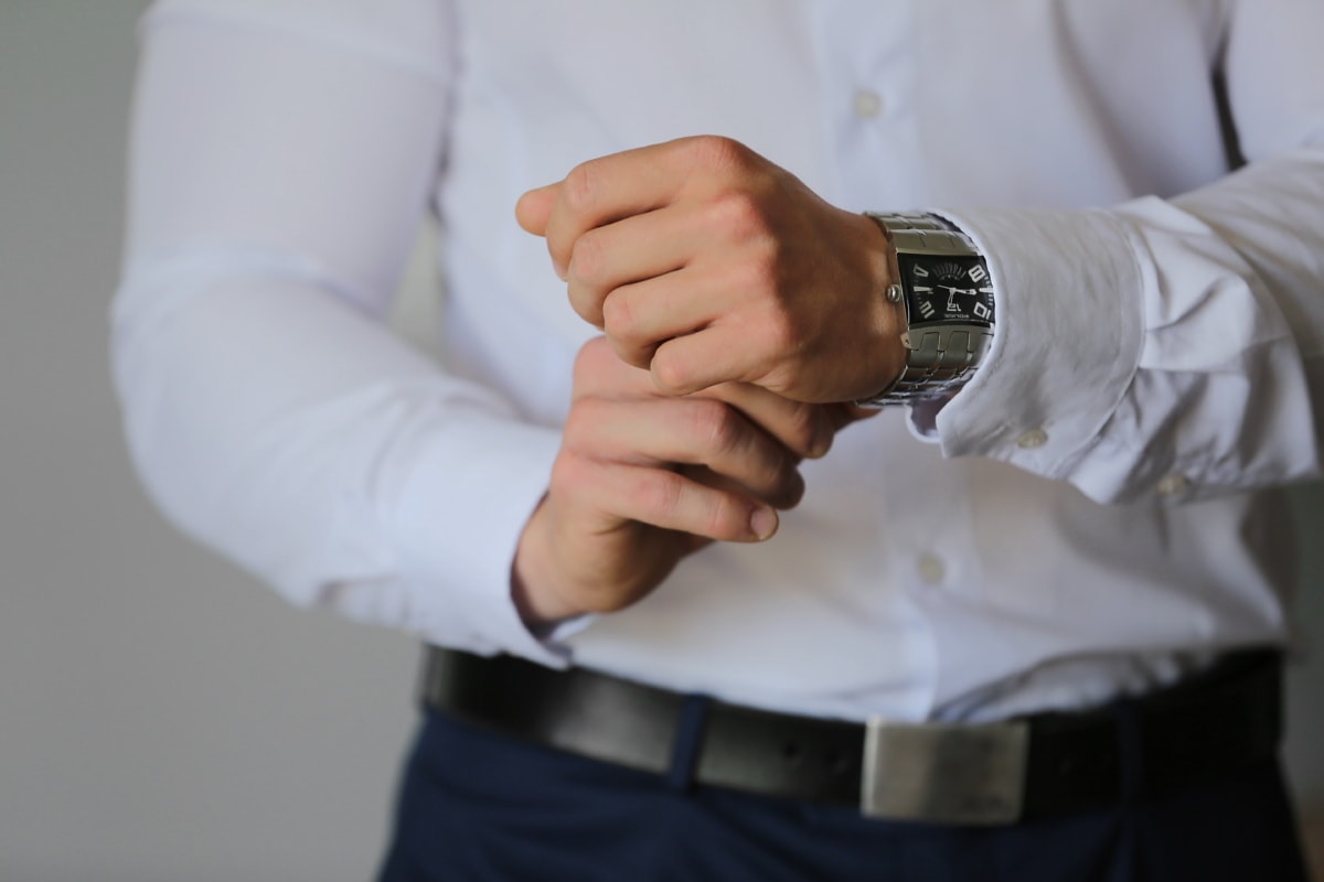 Zegarek na rękę, biznesmen, ręka, mężczyzna, pomieszczeniu, biznes, Spodnie, mody, osoba, ręce