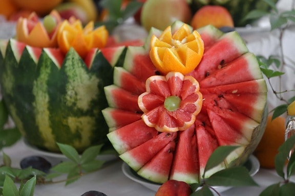 melon d’eau, oranges, zeste d’orange, sculptures, organique, agrumes, fait main, melon, arrangement, fleurs
