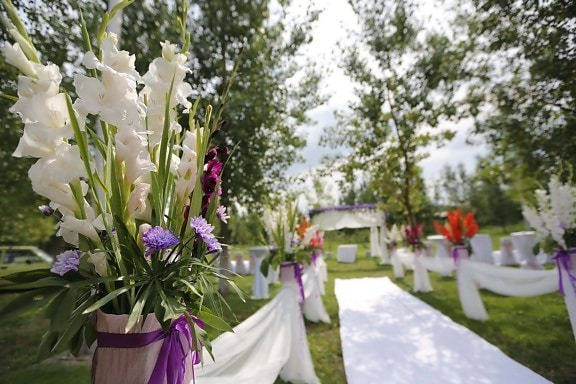esküvői helyszín, kert, nyári szezon, elegancia, fehér virág, esküvő, virágok, természet, virág, csokor
