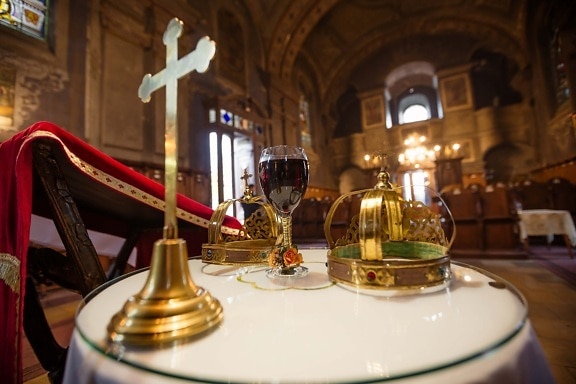 cathedral, inside, red wine, golden shine, coronation, symbol, cross, crown, table, tablecloth