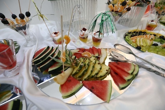 watermelon, pineapple, citrus, buffet, salad bar, mandarin, fruit, restaurant, plate, salad