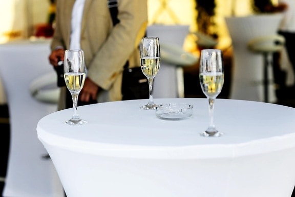 tablecloth, table, white wine, glass, champagne, party, alcohol, wine, dining, drink