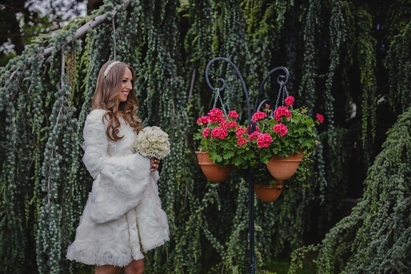 wedding dress, gorgeous, flowerpot, flower garden, bride, side view, bouquet, flower, garden, people