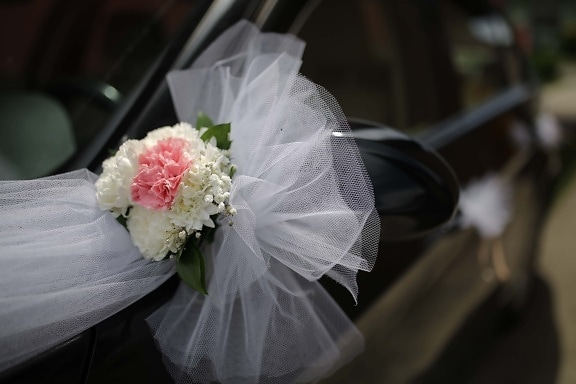 автомобиль, зеркало, композиция, седан, деталь, свадебный букет, Свадьба, цветы, романтика, букет