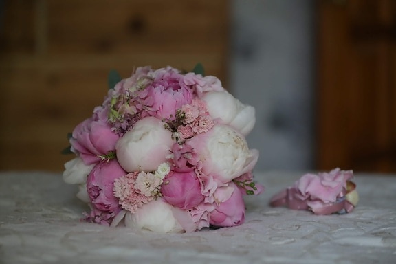 свадебный букет, кровать, спальня, лепестки, букет, розоватый, цветок, цветы, розовый, любовь
