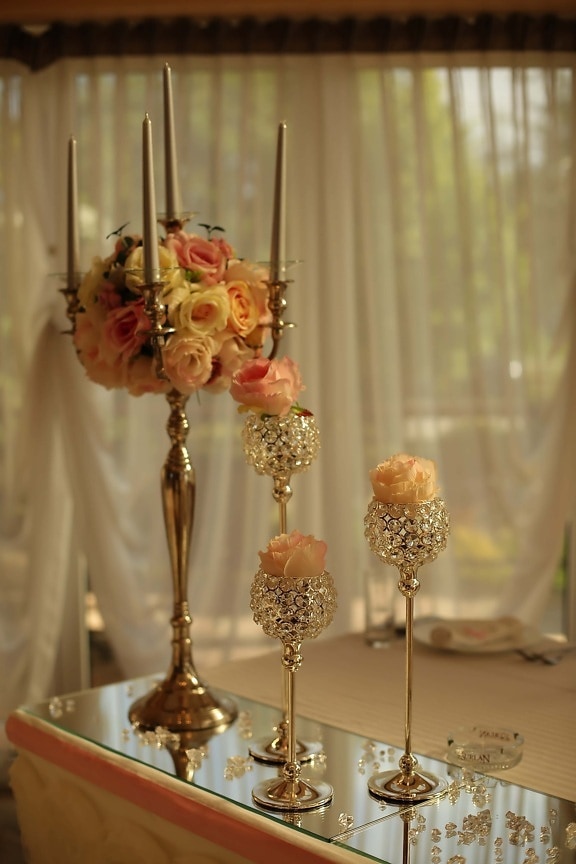 váza, zátiší, krystal, výzdoba interiéru, svíčka, svícen, sklo, design interiéru, luxusní, uvnitř
