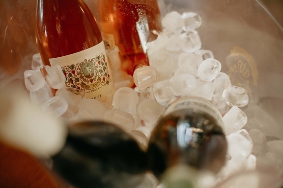 reddish, wine, winery, red wine, ice water, ice crystal, ice, glass, luxury, bottle