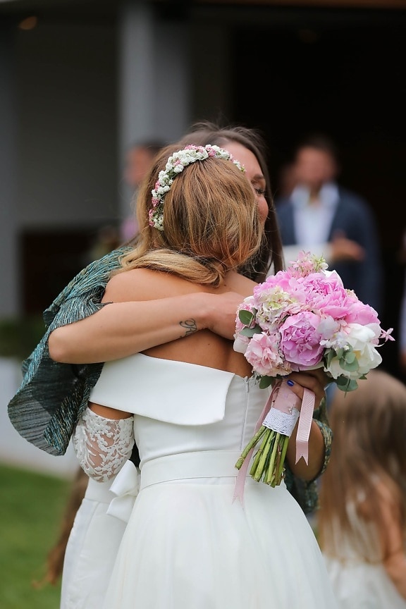 girlfriend, friends, marriage, wedding, happiness, wedding bouquet, bride, hugging, love, bouquet