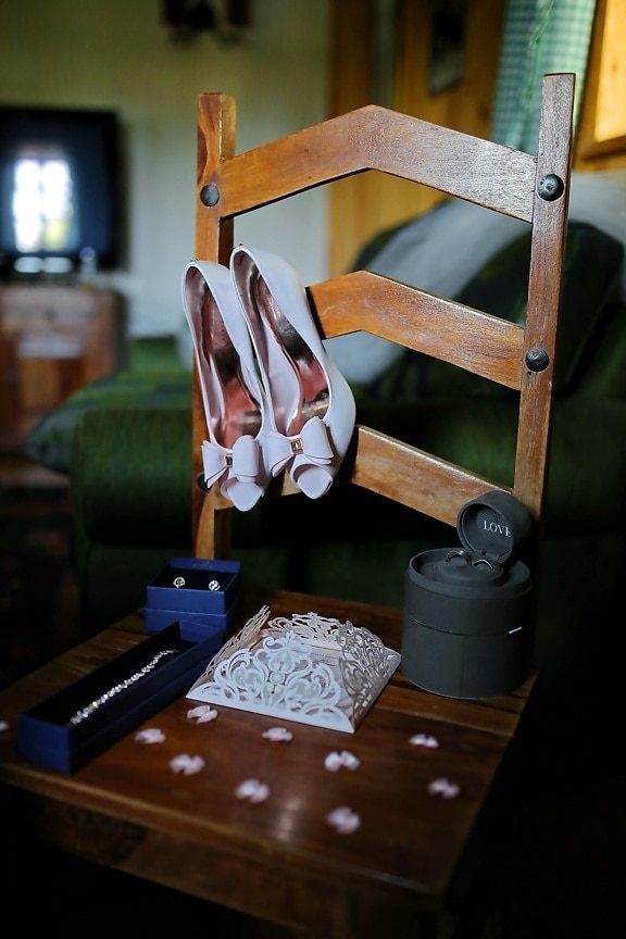 fint, sandal, smycken, armband, örhängen, trä, möbler, skrivbord, tabell, säte