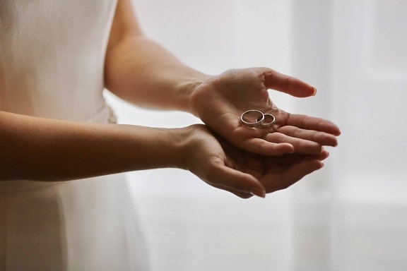 pierścienie, Obrączka ślubna, ręce, Pani, Kobieta, ciało, dotyk, ręka, pomieszczeniu, miłość