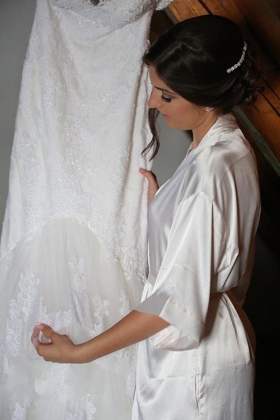la mariée, à la recherche, robe de mariée, vêtements, robe, femme, robe, mariage, mode, voile