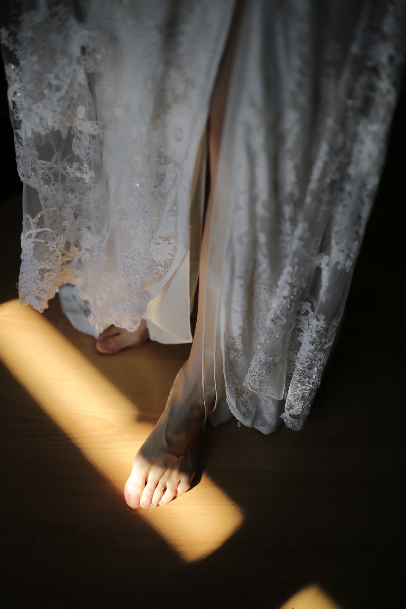 bàn chân, chân trần, người phụ nữ, ăn mặc, chân, sàn nhà, Sunrays, bóng tối, người, tối