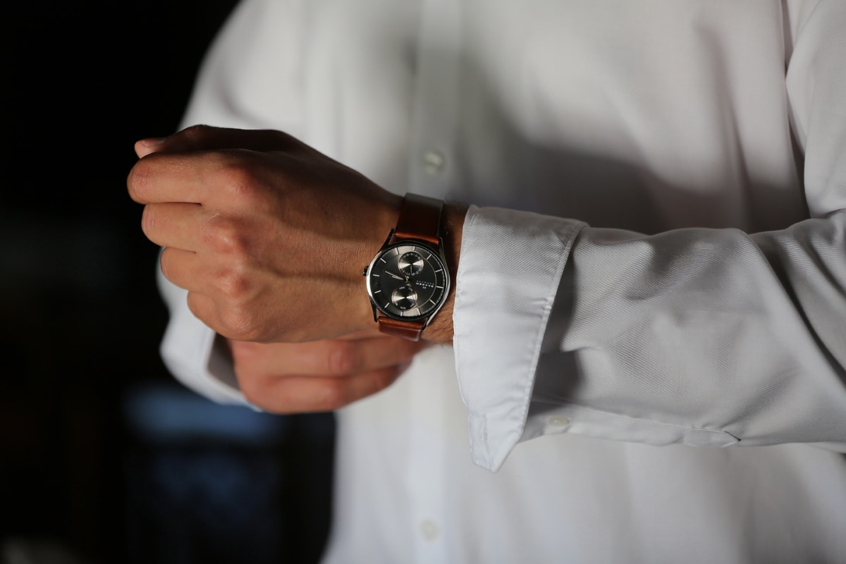 thời gian, độ chính xác, đồng hồ đeo tay, người đàn ông, trong nhà, thời trang, bàn tay, kinh doanh, Bình minh, doanh nhân