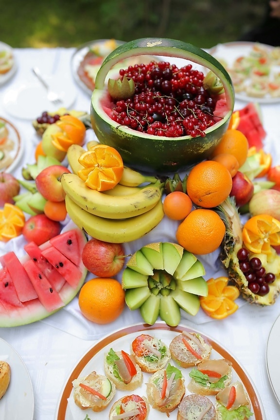 Kirschen, Wassermelone, Zitrus, Pfirsich, Ananas, Banane, Äpfel, Essen, Ernährung, Obst