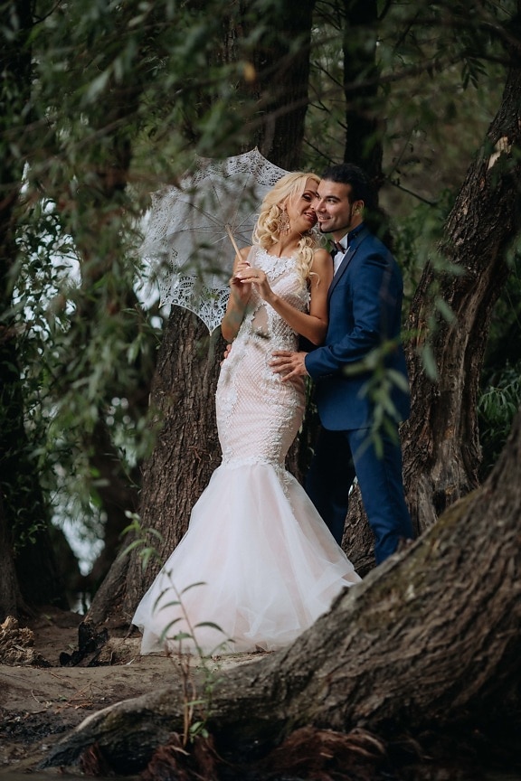 bride, groom, just married, fashion, glamour, forest, wedding, marriage, engagement, love