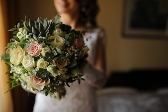 la mariée, Holding, bouquet de mariage, arrangement, fleur, mariage, bouquet, Rose, amour, décoration