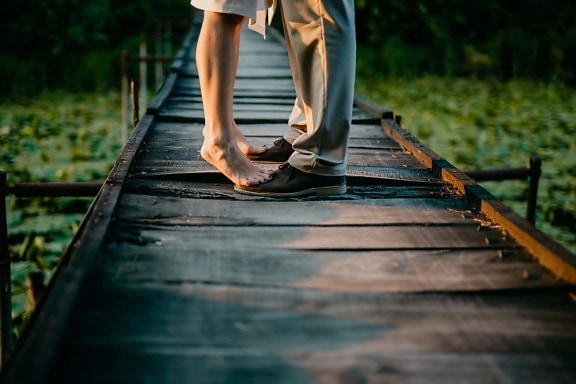 barefoot, girlfriend, love date, love, lover, foot, boardwalk, footwear, bridge, girl