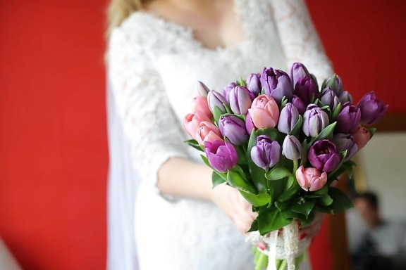 bruden, bryllup bukett, holde, tulipaner, bukett, lilla, romantikk, blomst, bryllup, brudgommen