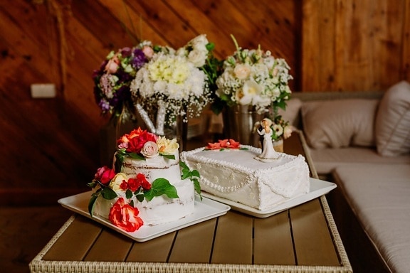 cakes, wedding cake, living room, table, sofa, bouquet, arrangement, flowers, decoration, flower