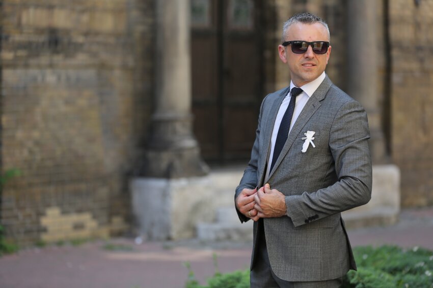 Free picture: businessman, posing, tuxedo suit, suit, glamour ...
