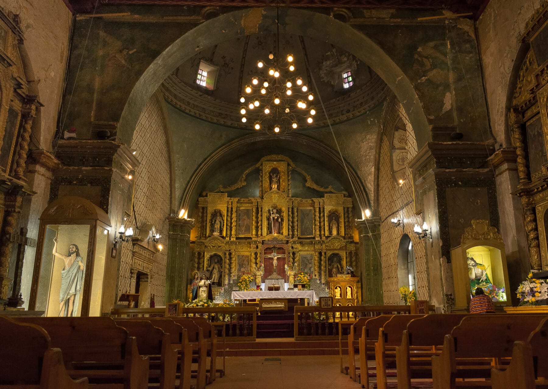 フリー写真画像 祭壇 教会 カトリック キリスト キリスト教 チャペル 大聖堂 アーキテクチャ 宗教 構造