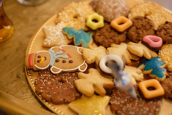 cookies, snowman, christmas, gingerbread, cinnamon, cookie, meal, sugar, breakfast, baking