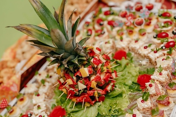 švedski stol, užina, dekoracija, sir, kobasica, pršut, brza hrana, meso, zelena salata, hrana