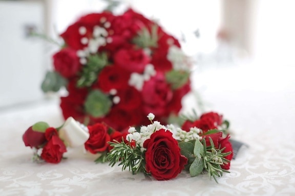 Blumenstrauß, Rosen, Hochzeitsstrauß, rot, Schlafzimmer, Bett, stieg, Dekoration, Anordnung, Liebe