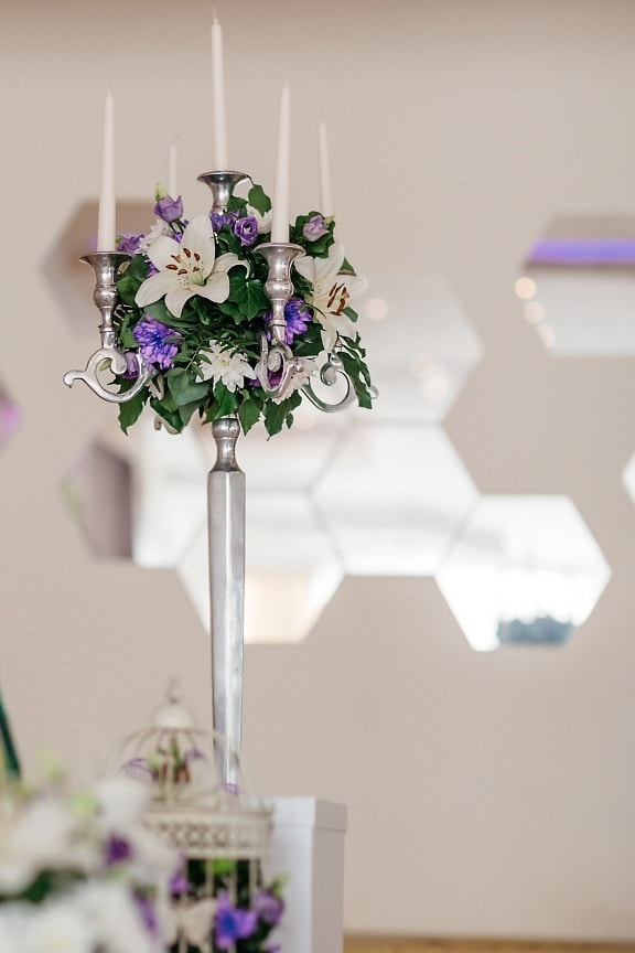 castiçal, prata, branco, velas, flores, elegante, roxo, flor, folha, design de interiores