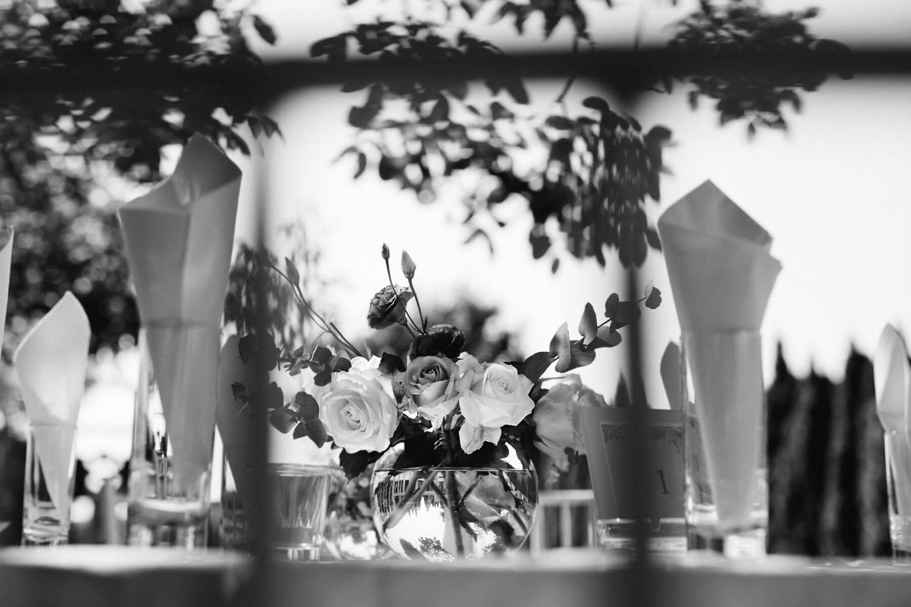 dining area, outdoor, roses, bowl, vase, bouquet, monochrome, table, napkin, tablecloth