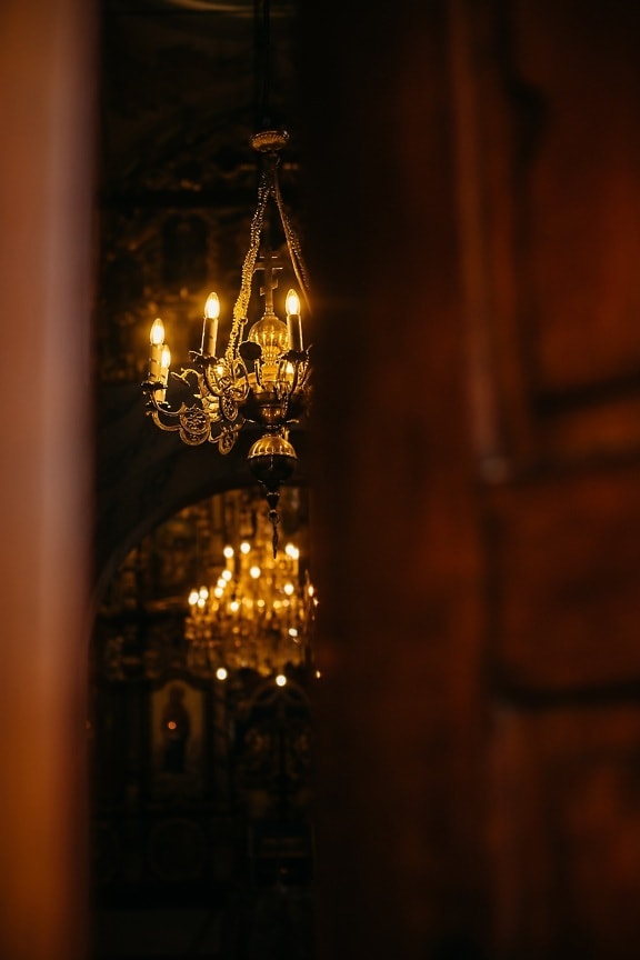 lueur dorée, orthodoxe, or, cathédrale, lustre, église, architecture, à l'intérieur, illuminé, lumière