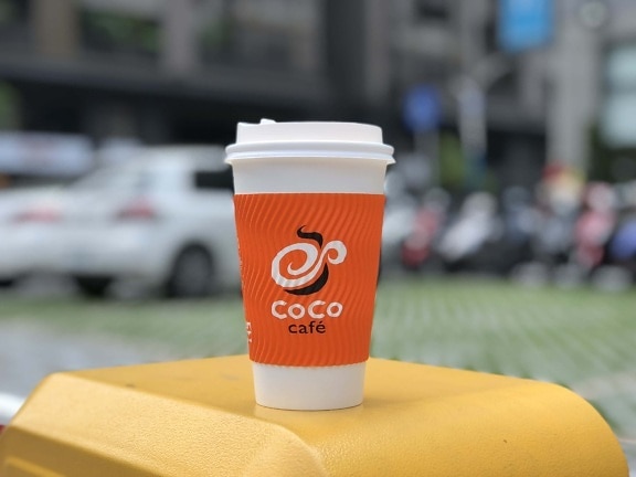 знаменитий, кава, чашки кави, пластикові, деталь, вулиця, міському районі, контейнер, напій, кубок