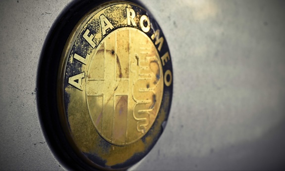 Alfa Romeo, símbolo, sinal, Italiano, metal, metálico, cromado, carro, retrô, velho