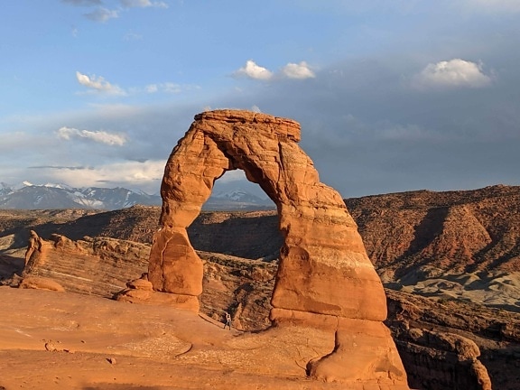 arch, rock, formation, desert, majestic, cliff, megalith, landscape, stone, sandstone