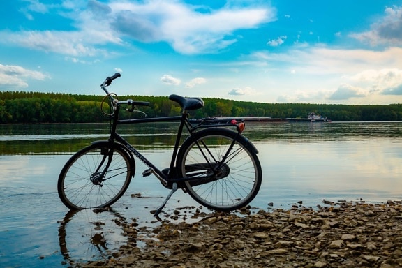 elvebredden, elven, sykkel, småstein, stranden, sykling, hjul, sykkel, innsjø, vann