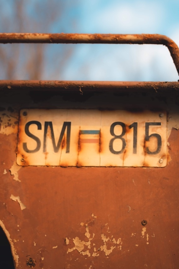 old style, rust, sign, metal, number, retro, dirty, outdoors, old, steel