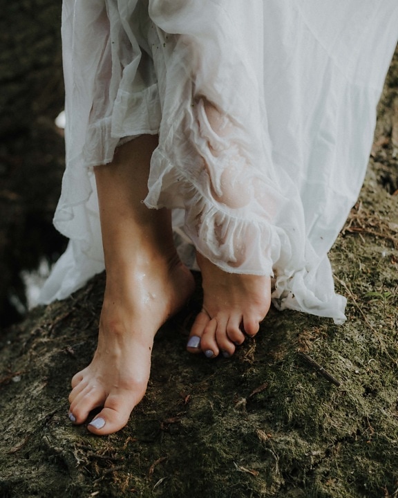legs, barefoot, nail polish, finger, wedding dress, bride, wedding, girl, woman, fashion