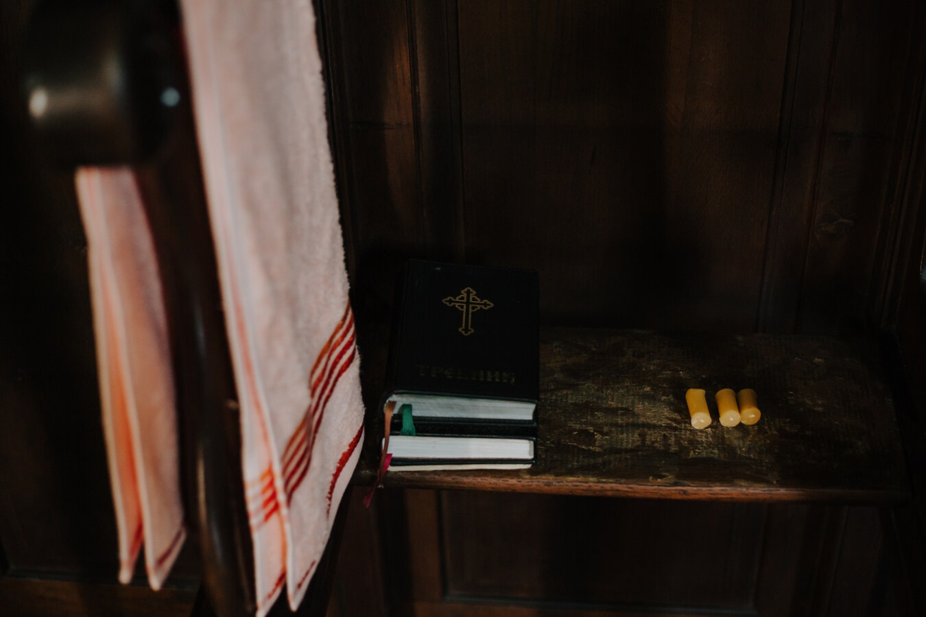 libri, Bibbia, rilegato in tela, nero, candele, Bookshelf, cristianesimo, legno, in casa, letteratura